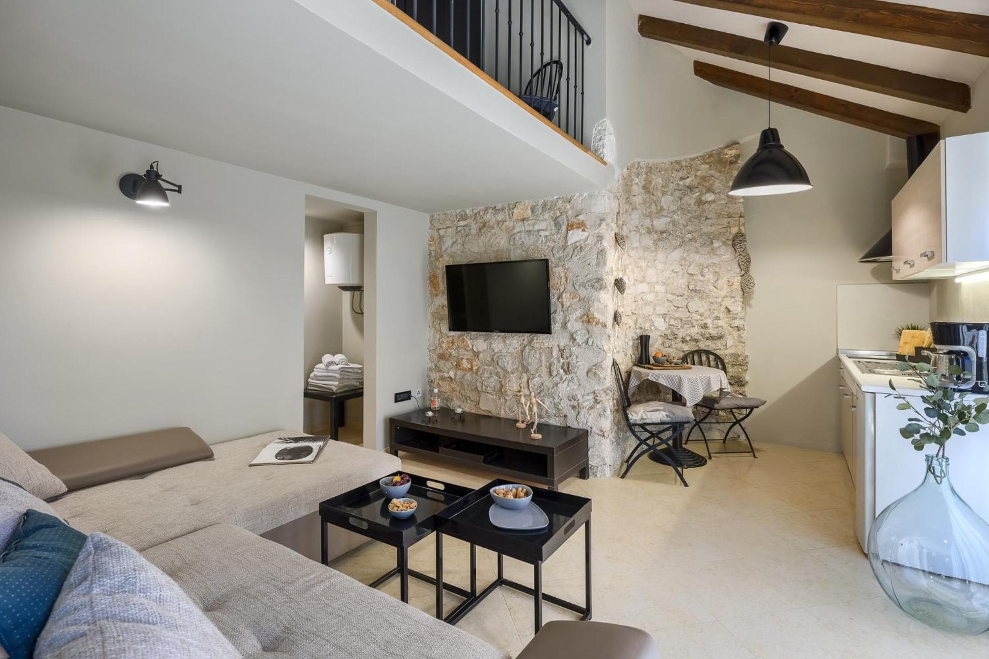 Grota Premium Apartment & Room Porec Exterior photo